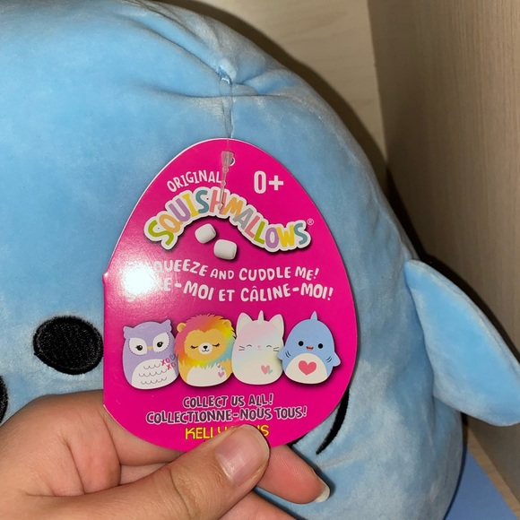 Canadian exclusive Rey the shark squishmallow - Picture 2 of 4